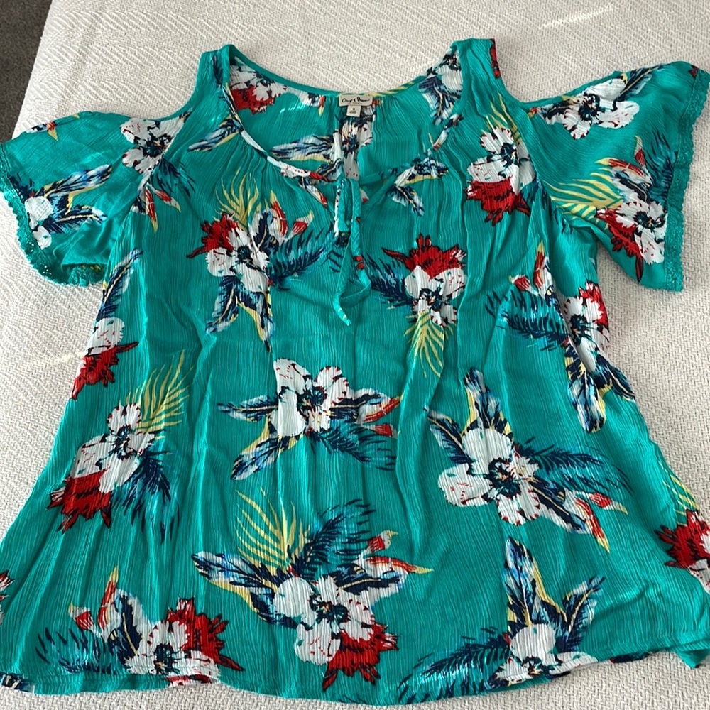Chip & Pepper Cold Shoulder Blouse